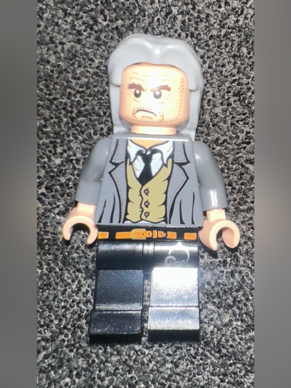 LEGO Argus Filch minifigure Harry Potter 4842 Hogwarts Castle